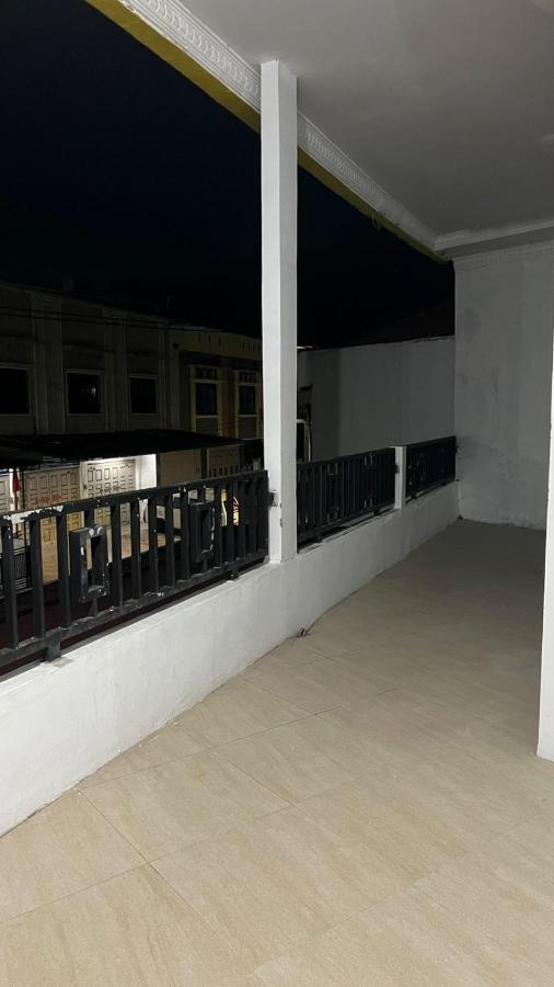 Rumah 25 Syariah Букиттинги Экстерьер фото